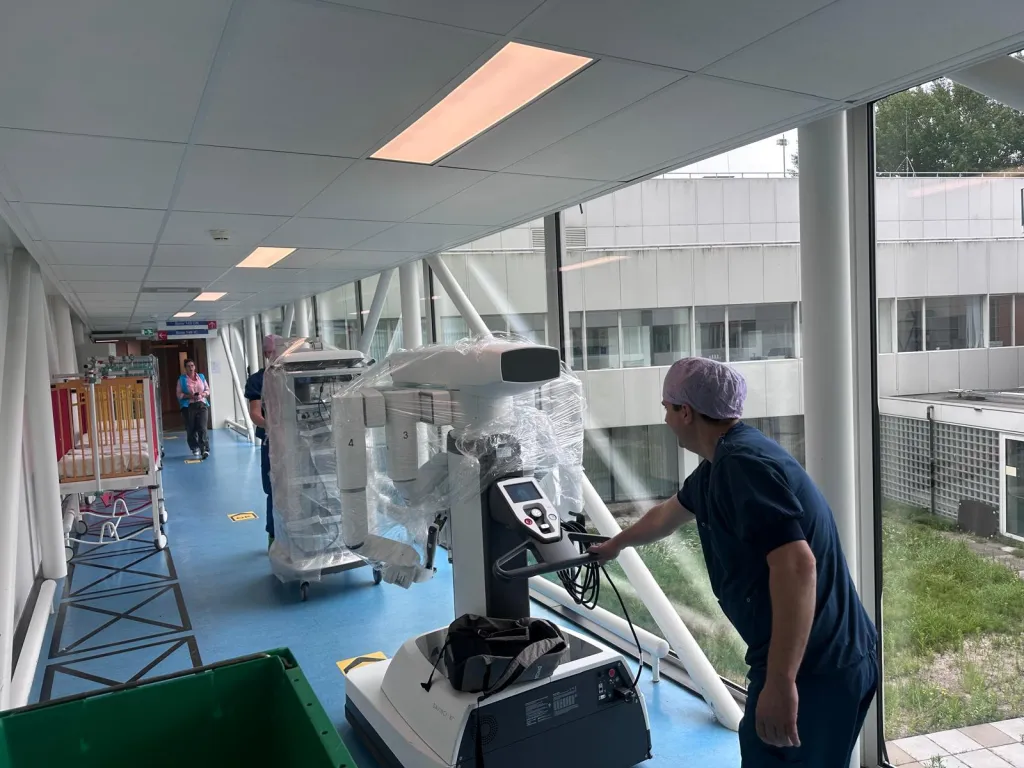 Verhuizing davinci robot