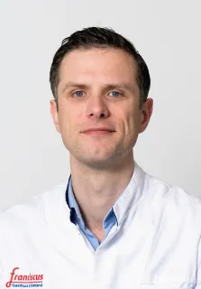 Jong, de. L. Traumachirurg