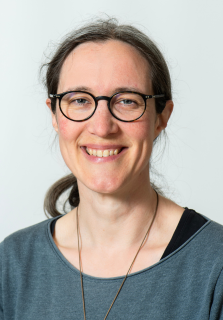 Nieuwenhuizen, van. S. Medisch psycholoog