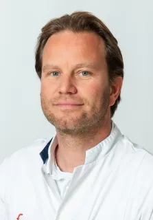 Hooft van Huysduynen, T. KNO-arts
