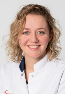 Roij, de la. M. Verpleegkundig specialist in opleiding tot long