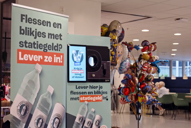 Een eigen statiegeldmachine bij Franciscus